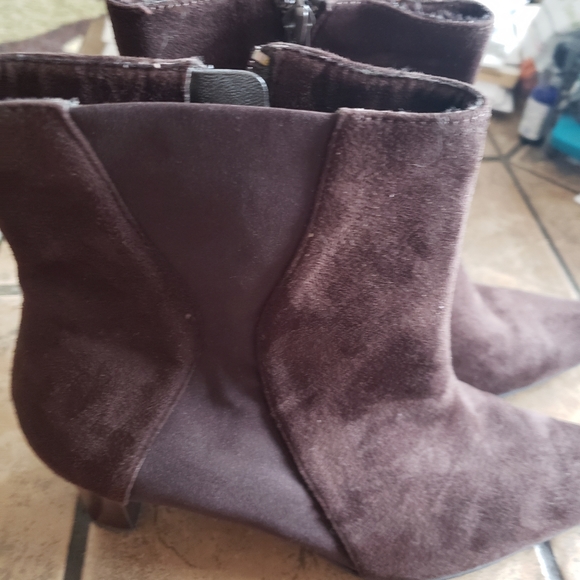 Ankle boot - Picture 2 of 5